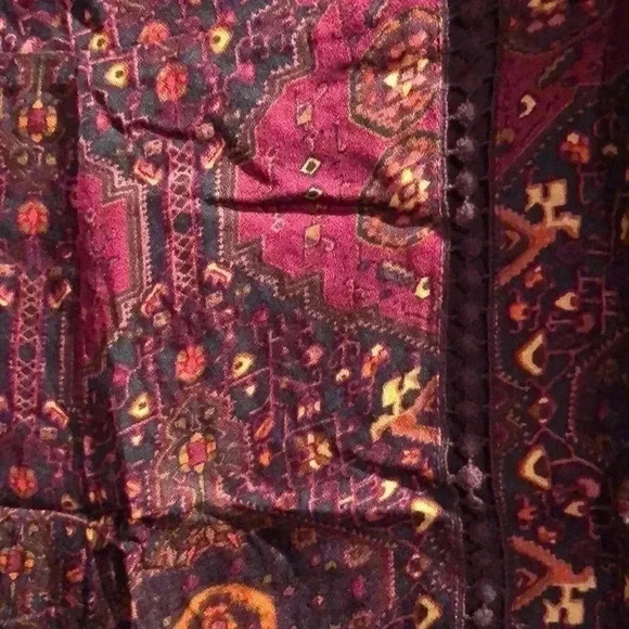 Maroon Short - Picture 4 of 4